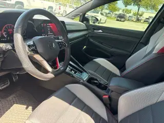 Volkswagen Golf GTI 2024 SE 4p Hatchback
