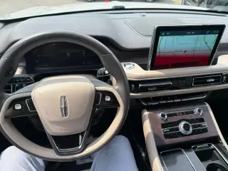 Lincoln Aviator 2023 AWD Reserve 4dr SUV
