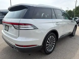 Lincoln Aviator 2023 AWD Reserve 4dr SUV