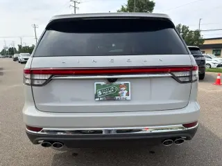 Lincoln Aviator 2023 AWD Reserve 4dr SUV