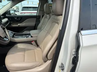 Lincoln Aviator 2023 AWD Reserve 4dr SUV