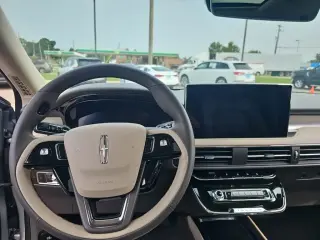 Lincoln Corsair 2024 AWD Premiere 4dr SUV