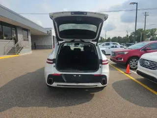 Genesis GV70 2025 AWD 2.5T Standard 4p SUV