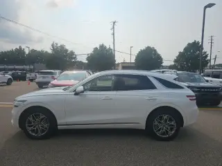 Genesis GV70 2025 AWD 2.5T Standard 4p SUV