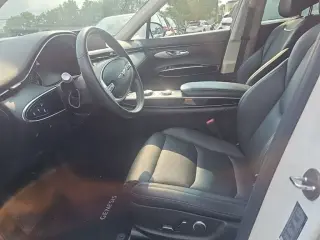 Genesis GV70 2025 AWD 2.5T Standard 4p SUV