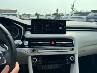 Genesis G70 2024 2.5T Standard 4dr Sedán