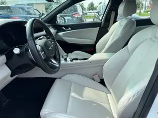 Genesis G70 2024 2.5T Standard 4dr Sedán