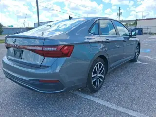 Volkswagen Jetta 2025 SE 4p Sedan