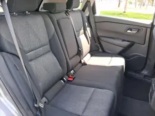 Nissan Rogue 2025 SV 4p Crossover