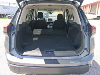 Nissan Rogue 2025 SV 4p Crossover
