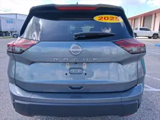 Nissan Rogue 2025 SV 4p Crossover