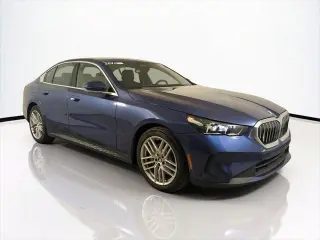 BMW Serie 5 2024 530i xDrive 4p Sedán tracción total