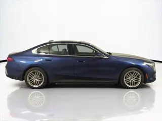 BMW Serie 5 2024 530i xDrive 4p Sedán tracción total