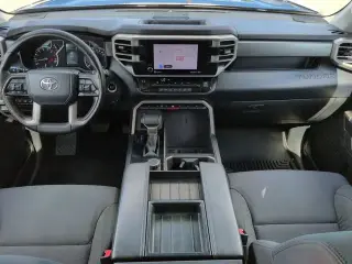 Toyota Tundra 2022 4x2 SR5 4p Doble Cabina Camioneta SB