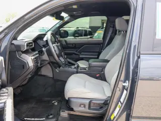 Toyota Tacoma 2024 4x4 SR5 4p Cab Doble 5.0 ft SB