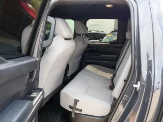 Toyota Tacoma 2024 4x4 SR5 4p Cab Doble 5.0 ft SB