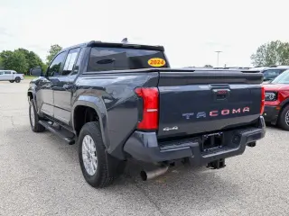 Toyota Tacoma 2024 4x4 SR5 4p Cab Doble 5.0 ft SB