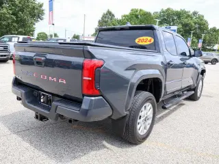 Toyota Tacoma 2024 4x4 SR5 4p Cab Doble 5.0 ft SB