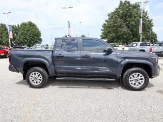 Toyota Tacoma 2024 4x4 SR5 4p Cab Doble 5.0 ft SB