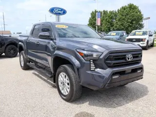 Toyota Tacoma 2024 4x4 SR5 4p Cab Doble 5.0 ft SB