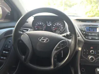 Hyundai ELANTRA 2015 SE 4p Sedan 6M