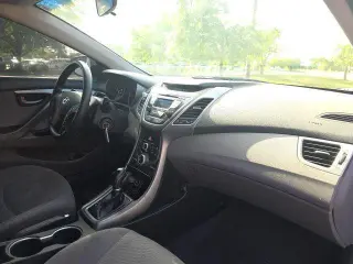 Hyundai ELANTRA 2015 SE 4p Sedan 6M