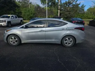 Hyundai ELANTRA 2015 SE 4p Sedan 6M