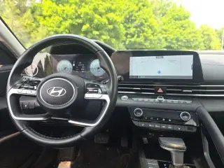 Hyundai ELANTRA 2024 SEL 4p Sedan
