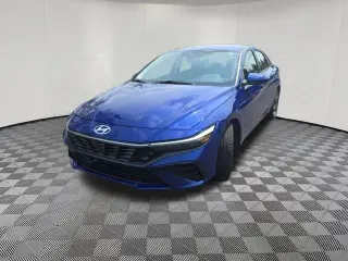 Hyundai ELANTRA 2024 SEL 4p Sedan