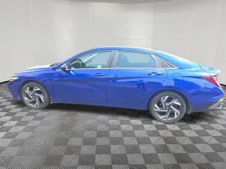 Hyundai ELANTRA 2024 SEL 4p Sedan