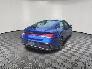 Hyundai ELANTRA 2024 SEL 4p Sedan