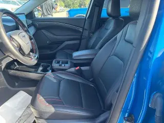 Ford Mustang Mach-E 2025 Premium 4p SUV