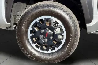 Toyota Tacoma 2025 4x4 SR5 4p Cabina Doble 5.0 ft SB