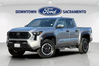 Toyota Tacoma 2025 4x4 SR5 4p Cabina Doble 5.0 ft SB