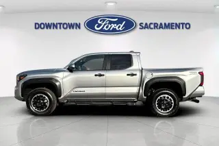 Toyota Tacoma 2025 4x4 SR5 4p Cabina Doble 5.0 ft SB