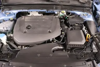 Volvo XC40 2023 AWD B5 Plus Tema Oscuro 4p SUV