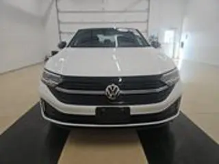 Volkswagen Jetta 2024 Sport 4p Sedán 8A
