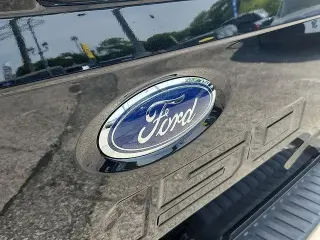 Ford F-150 2023 4x4 Lariat 4p SuperCrew 5.5 ft. CB