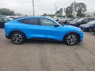 Ford Mustang Mach-E 2023 AWD Premium 4p SUV