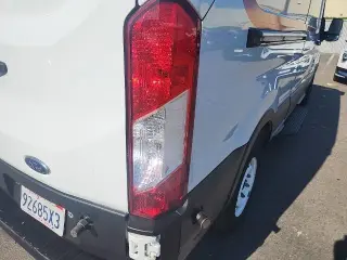 Ford Transit 2019 150 3dr LWB Medium Roof Camioneta de Carga con Puerta Corredera del Pasajero en el Lado del Conductor