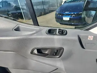 Ford Transit 2019 150 3dr LWB Medium Roof Camioneta de Carga con Puerta Corredera del Pasajero en el Lado del Conductor