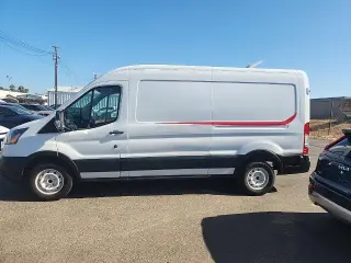 Ford Transit 2019 150 3dr LWB Medium Roof Camioneta de Carga con Puerta Corredera del Pasajero en el Lado del Conductor