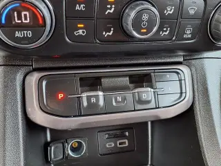 GMC Acadia 2022 4x4 AT4 4p SUV