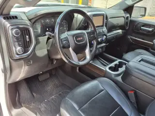 GMC Sierra 1500 2021 4x4 SLT 4p Cabina Doble Estándar 5.8 ft. SB
