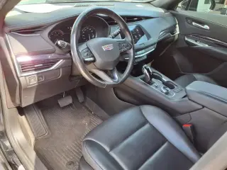 Cadillac XT4 2023 Lujo 4p Crossover