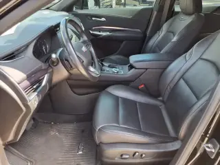 Cadillac XT4 2023 Lujo 4p Crossover