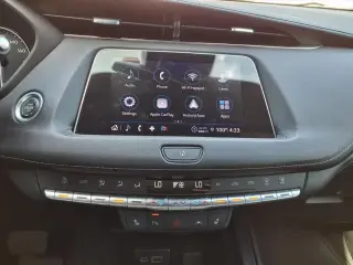 Cadillac XT4 2023 Lujo 4p Crossover