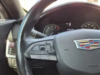 Cadillac XT4 2023 Lujo 4p Crossover