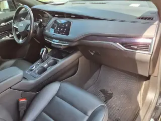 Cadillac XT4 2023 Lujo 4p Crossover