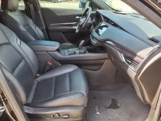 Cadillac XT4 2023 Lujo 4p Crossover